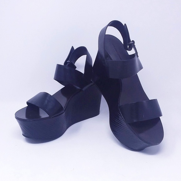 Vera Wang Lavender Label Shoes - Vera Wang "Taryn" Black Platform Sandals